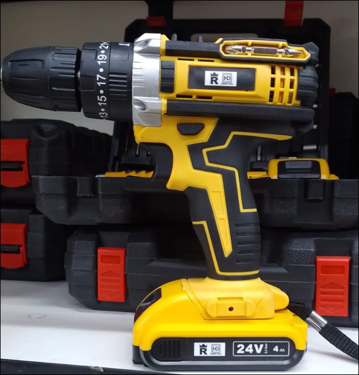 * TALADRO INALAMBRICO KIT 10 PIEZAS